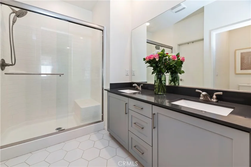 5494 Seacliff Place #55 photo 18