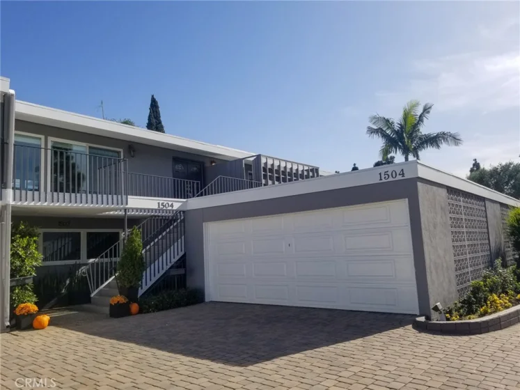 1504 Westcliff Drive #5 photo 1