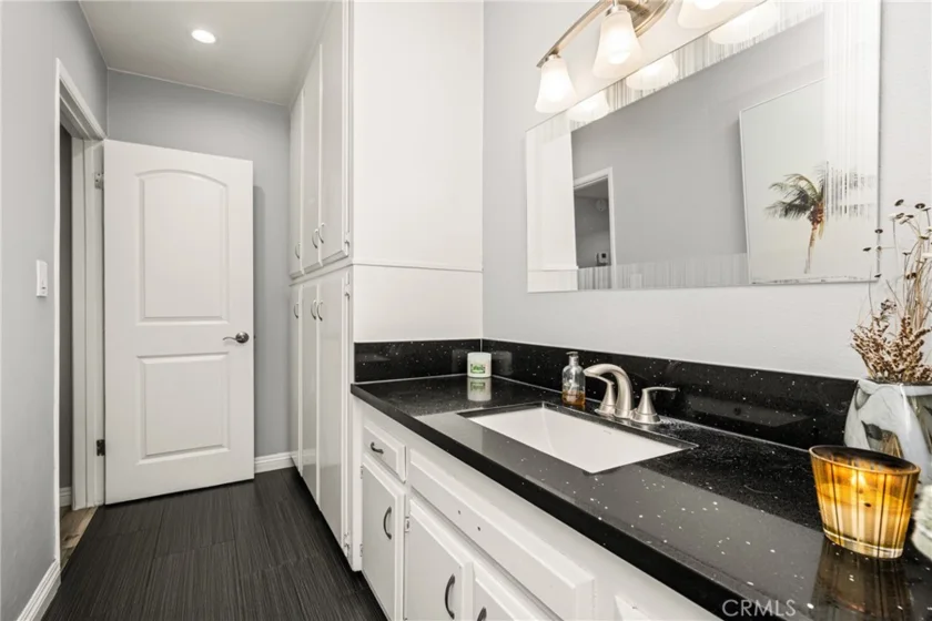 1351 N Crescent Heights #114 photo 19