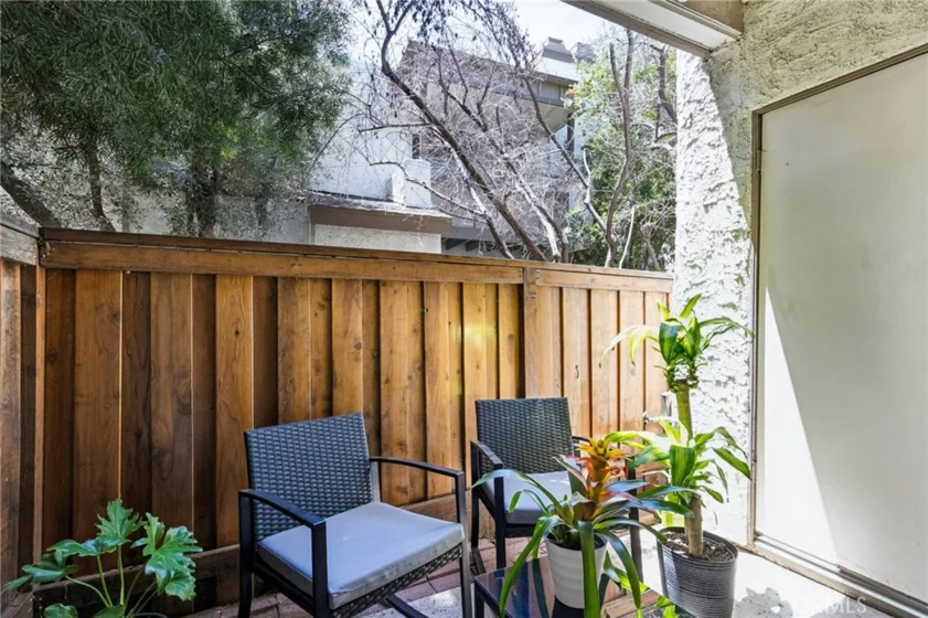 15511 Sherman Way #29 photo 24