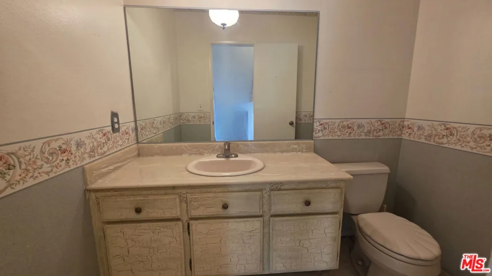 1711 Grismer Avenue #56 photo 11