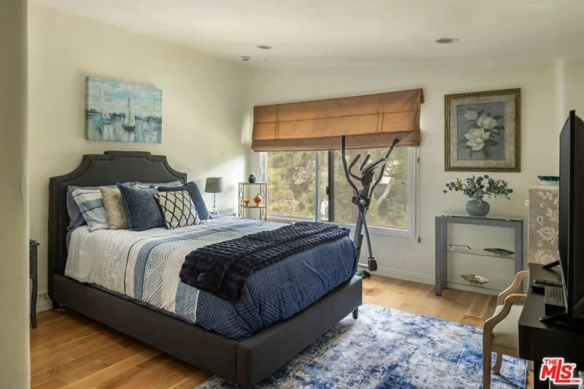 2184 Century Woods Way photo 16
