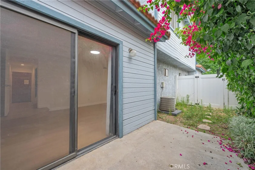 1255 N Los Robles Avenue #18 photo 23