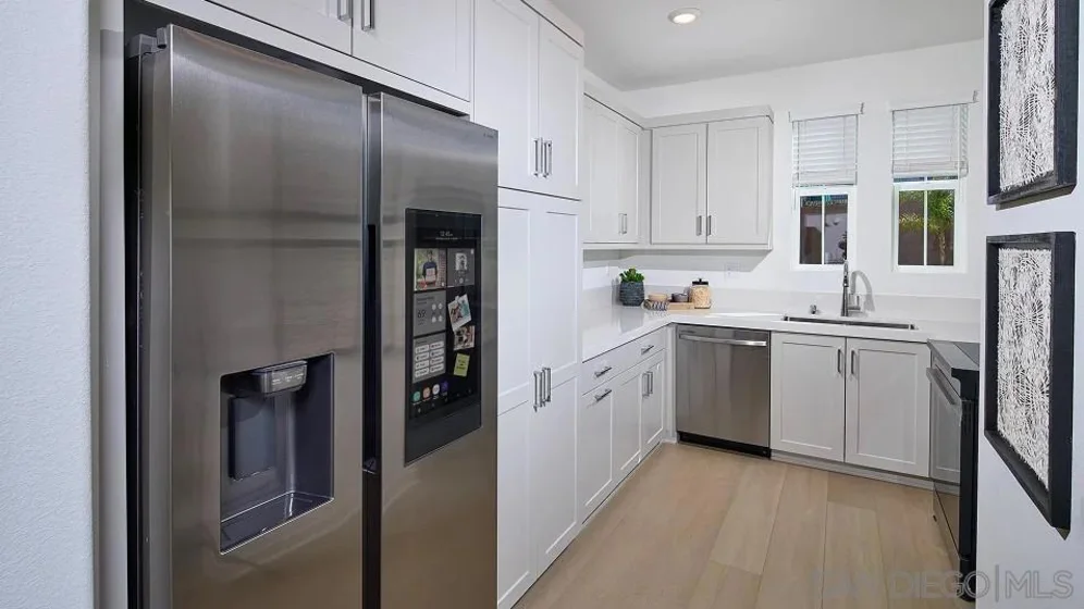 3307 Faye Drive photo 2