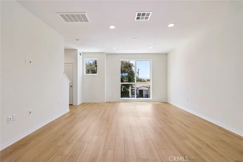 5876 Linden Ave Avenue #7 photo 10