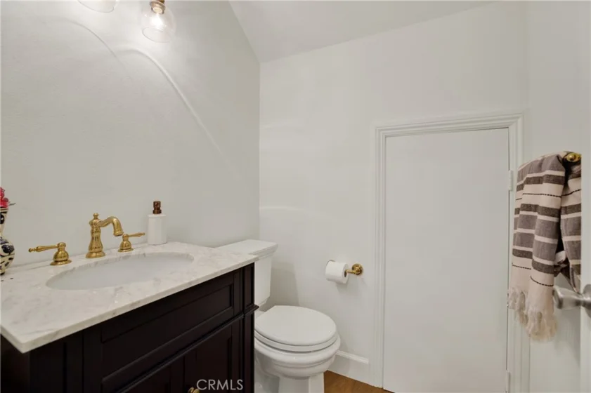 56 Nantucket Lane photo 16
