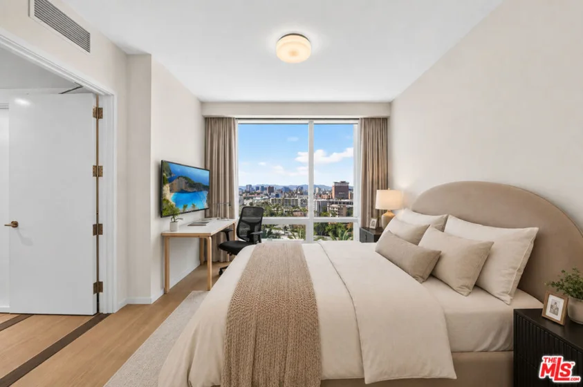 877 Francisco Street #1611 photo 16