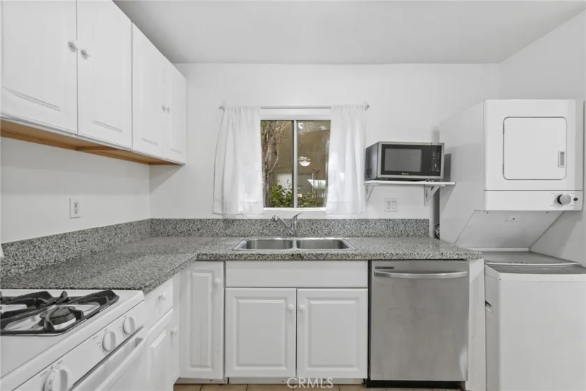18350 Hatteras Street #178 photo 12