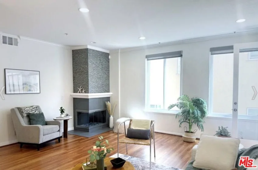 14271 Dickens Street #102 photo 1