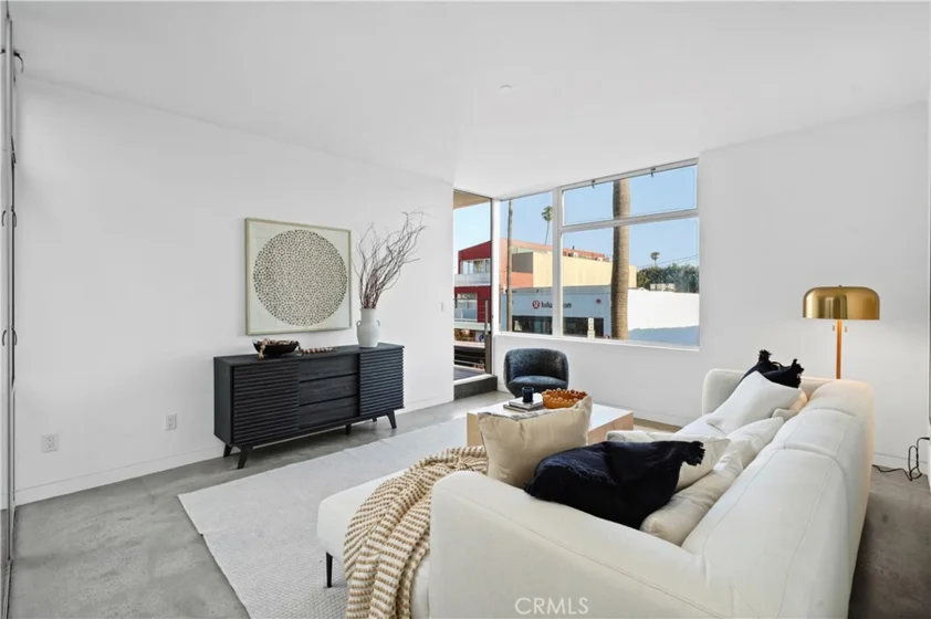 1121 Abbot Kinney photo 3