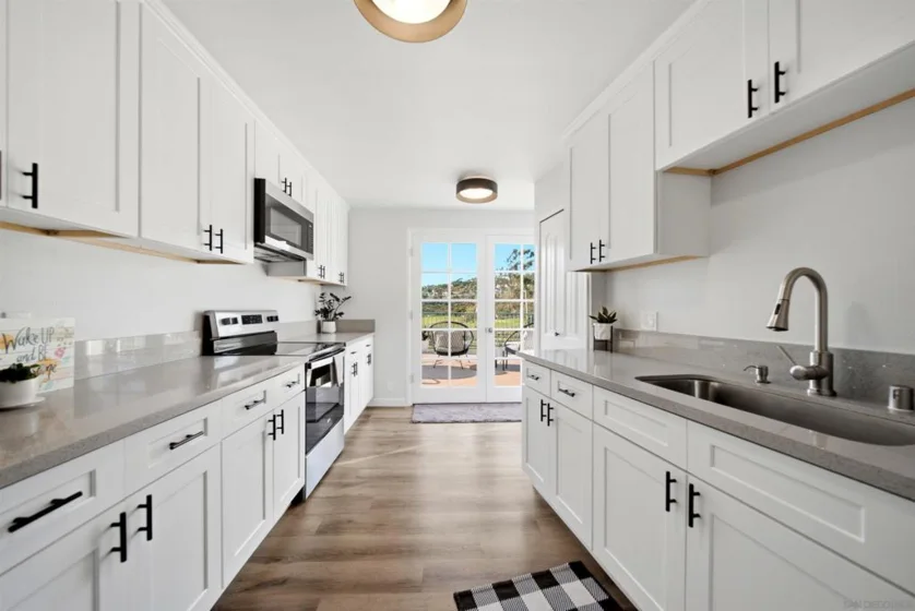 2544 Navarra Drive #12 photo 6