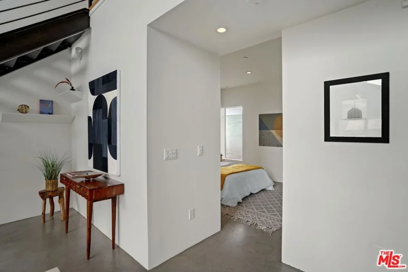 803 Wilcox Avenue #10 photo 16