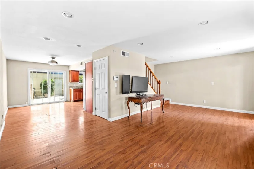 1804 W Glenoaks Avenue photo 24