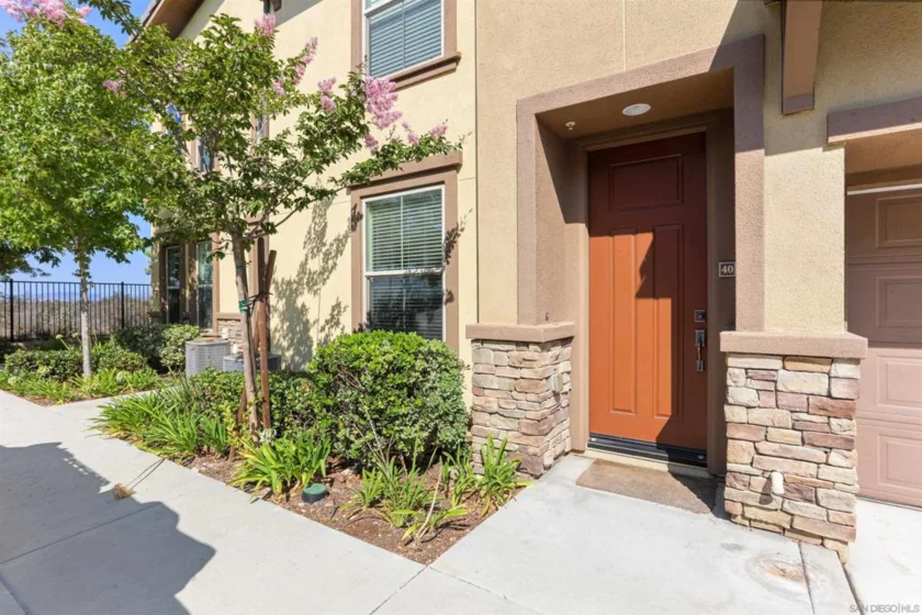 11155 Taloncrest Way #40 photo 1