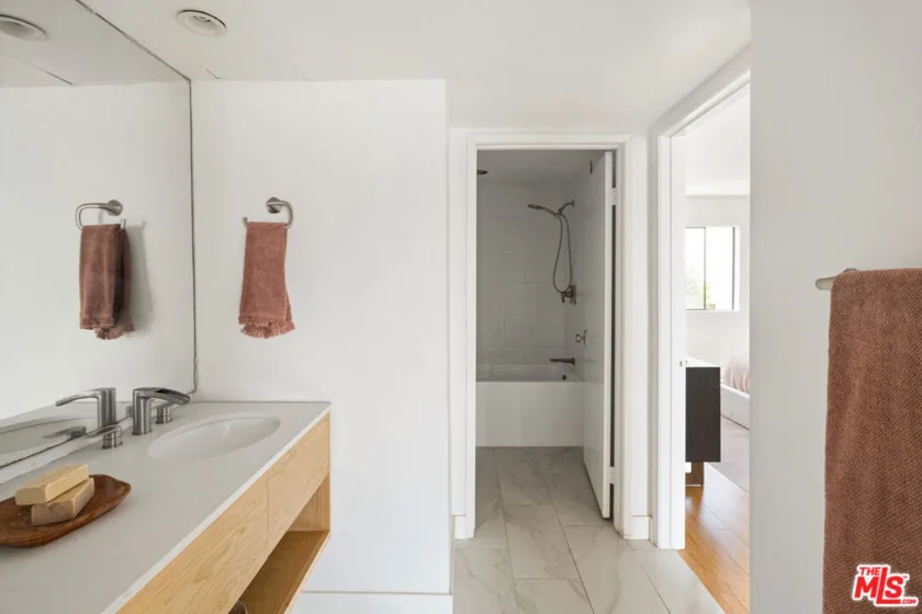 4658 Don Lorenzo Drive #G photo 19