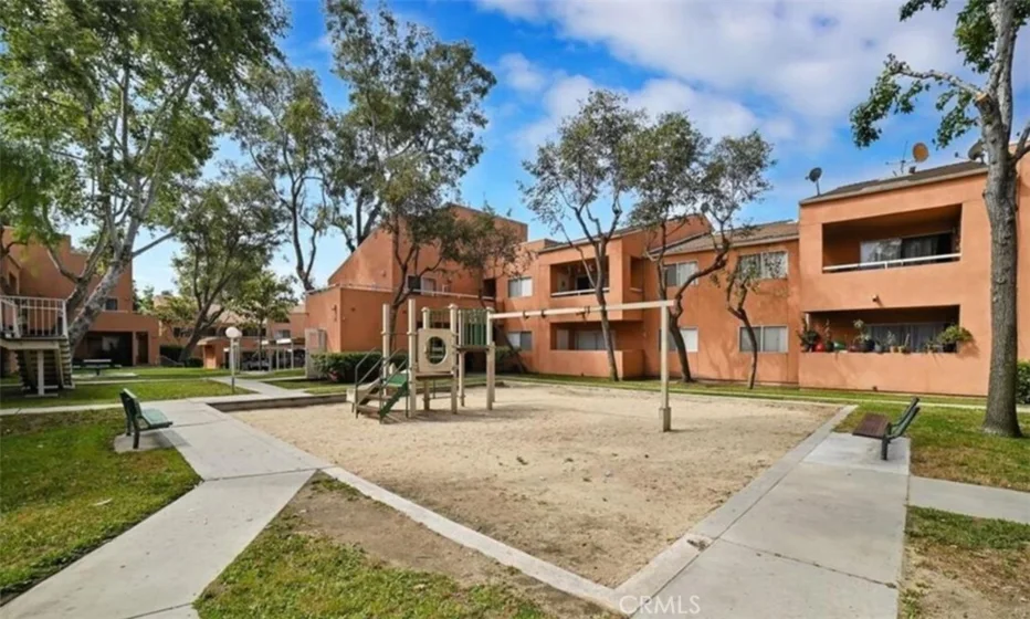 12601 Van Nuys #241 photo 3