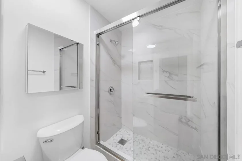 3266 Ashford Street #M photo 10