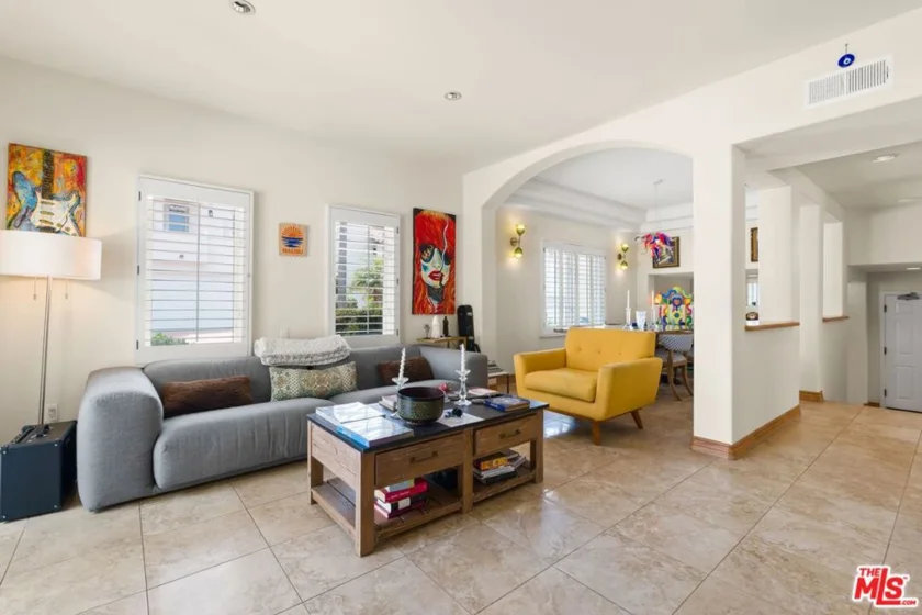 6435 Zumirez Drive #21 photo 12