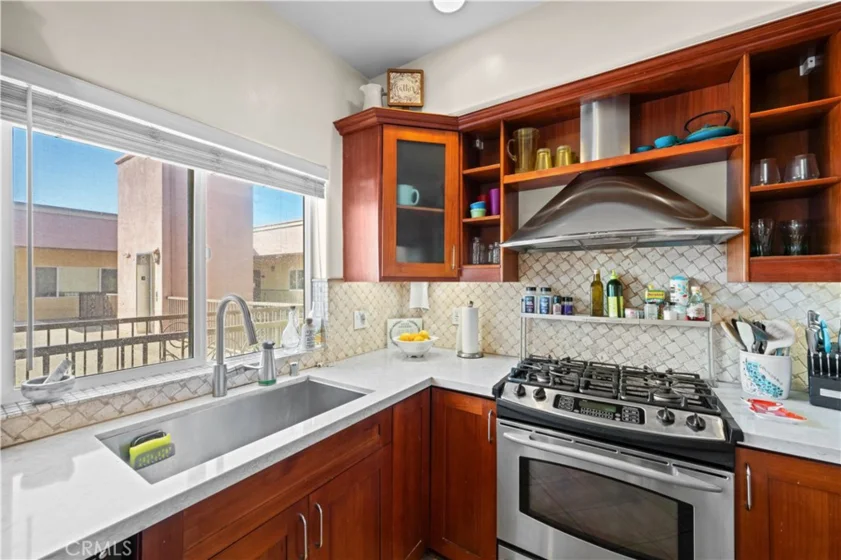 626 E Orange Grove Avenue #301 photo 9