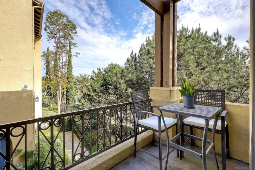 2674 Escala Circle photo 14