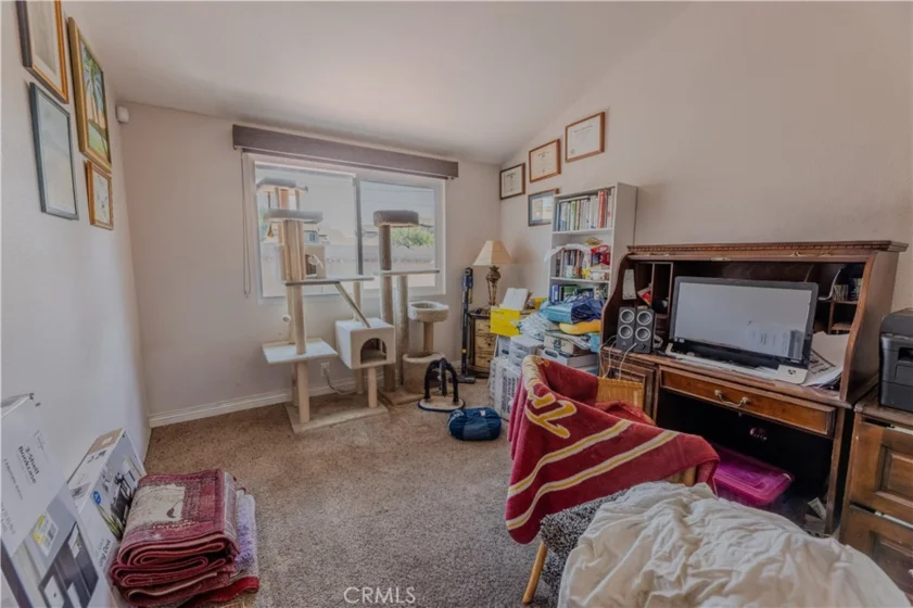 579 Parkview photo 9