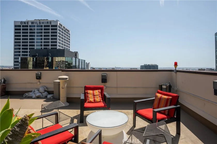 655 S Hope Street #704 photo 12