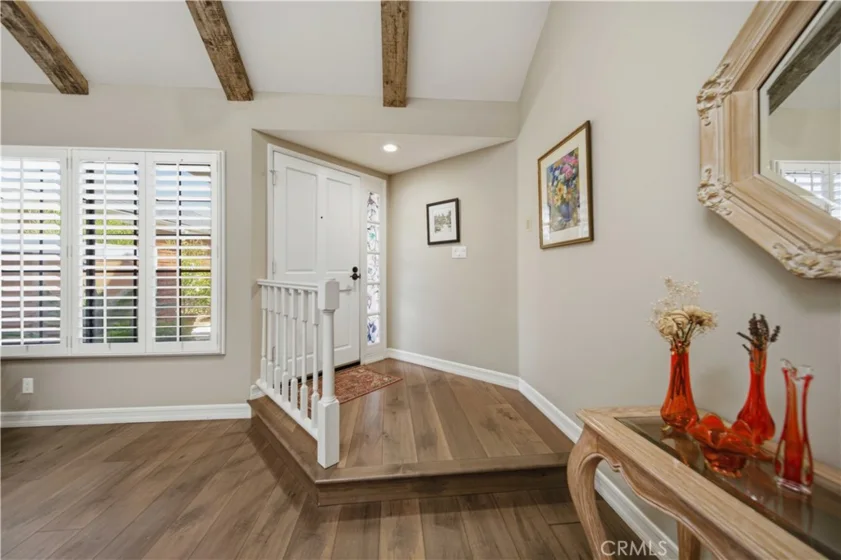 5930 Tampa #204 photo 3