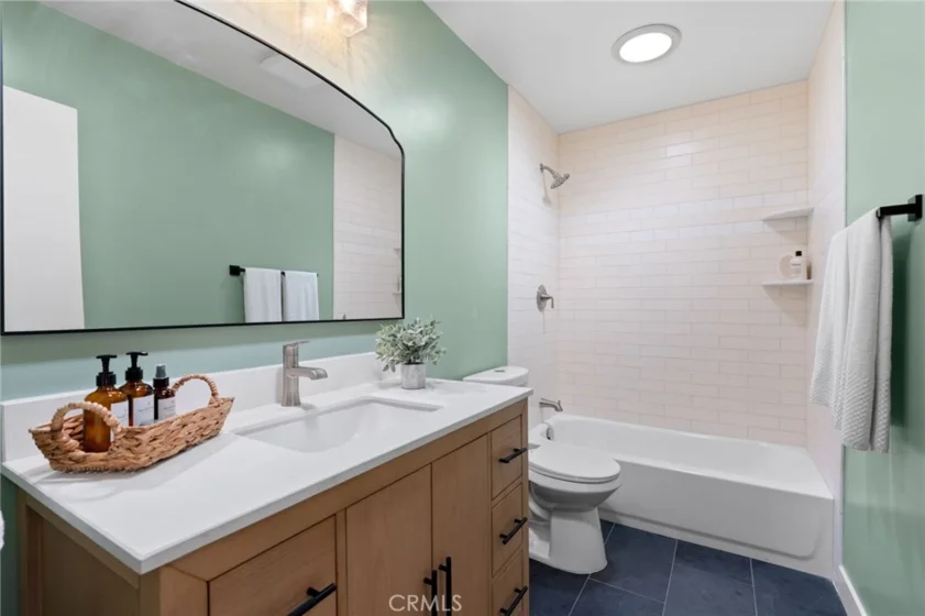 10707 Camarillo Street #314 photo 18