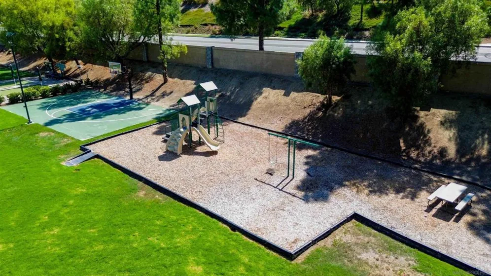22905 Turnberry Court photo 41