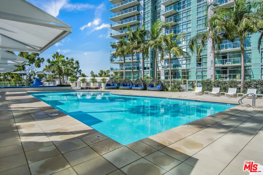13700 Marina Pointe Drive #1514 photo 13