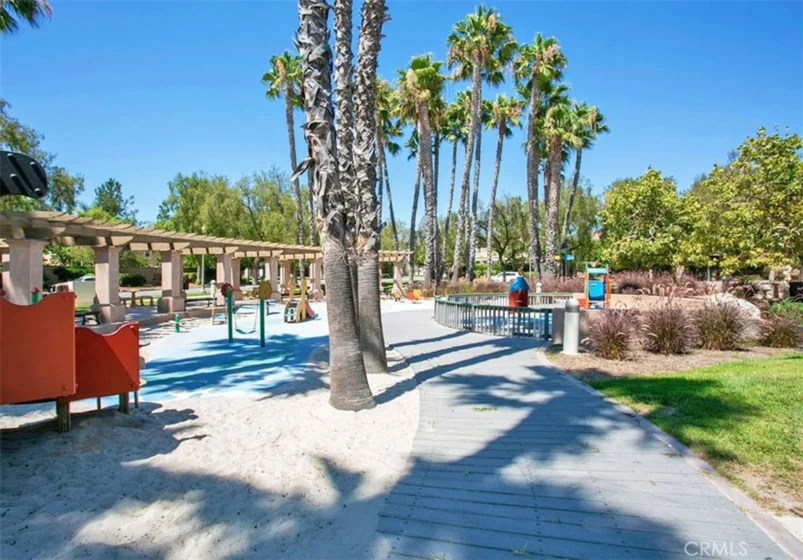 7 Cabazon photo 42