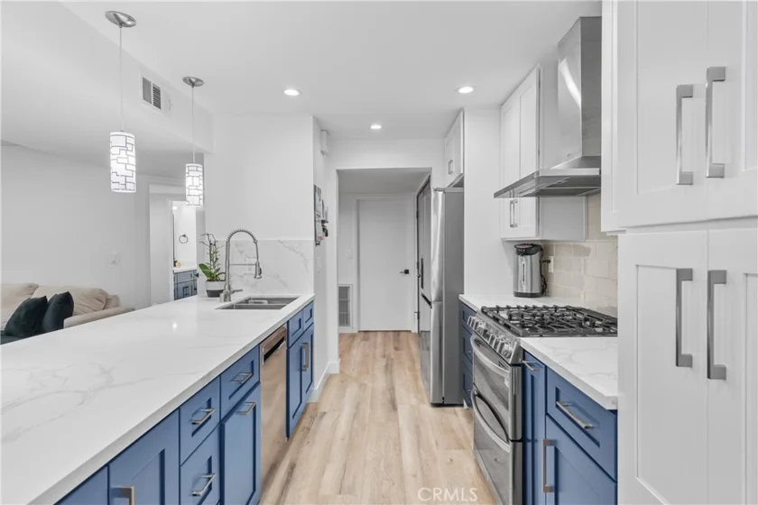 5325 Lindley Avenue #106 photo 10
