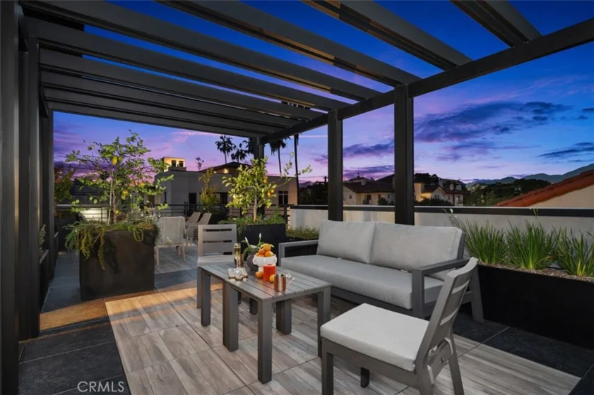150 S Oak Knoll #103 photo 8
