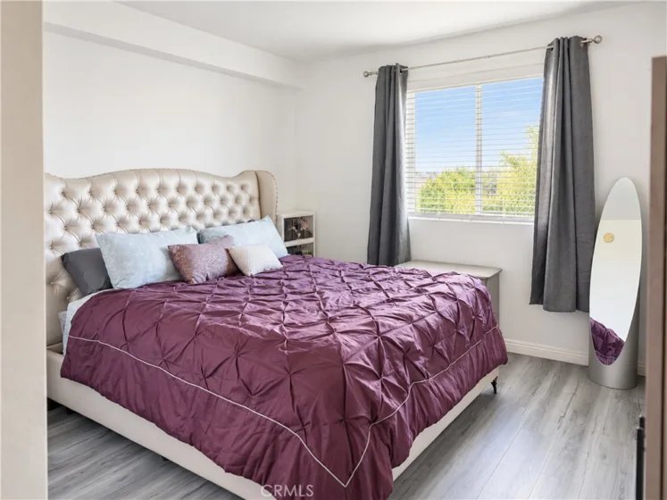 13951 Sherman Way #301 photo 10