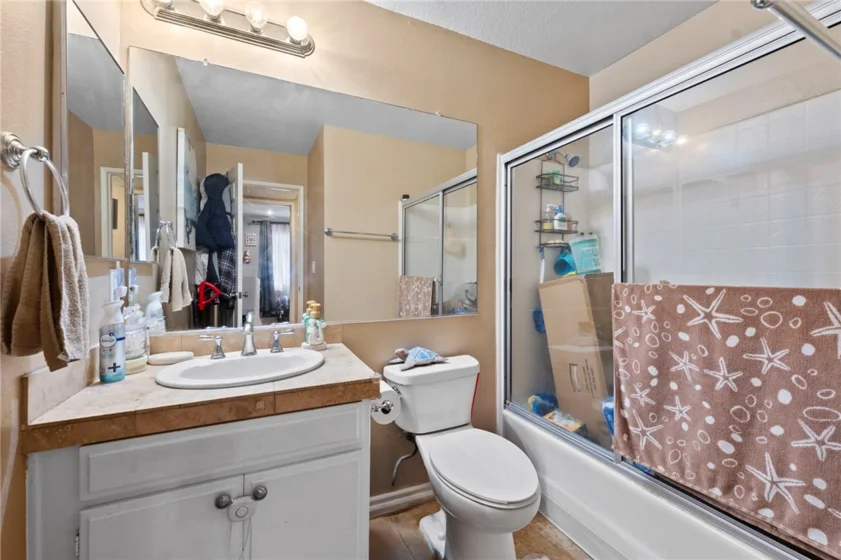 7035 Woodley #205 photo 11