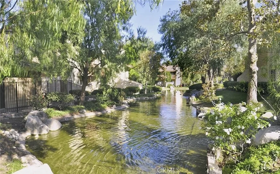 21555 Burbank #74 photo 13