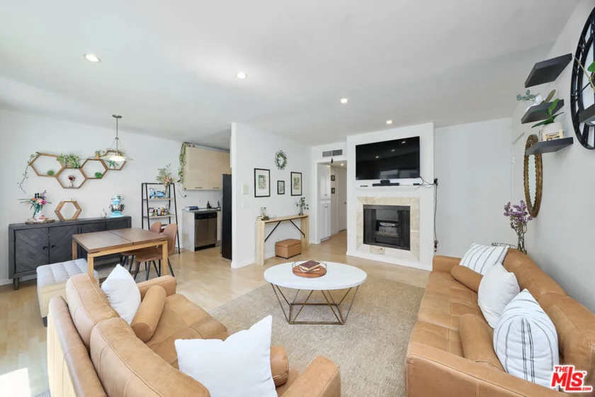6250 Fulton Avenue #205 photo 12