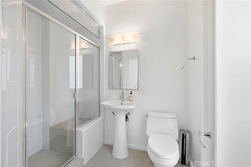 4151 Redwood Avenue #106 photo 20