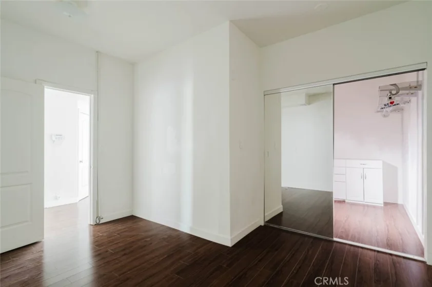 5333 Zelzah Avenue #203 photo 16
