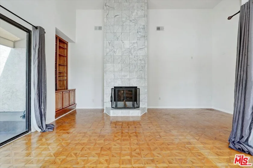 1140 Alta Loma Road #303 photo 11