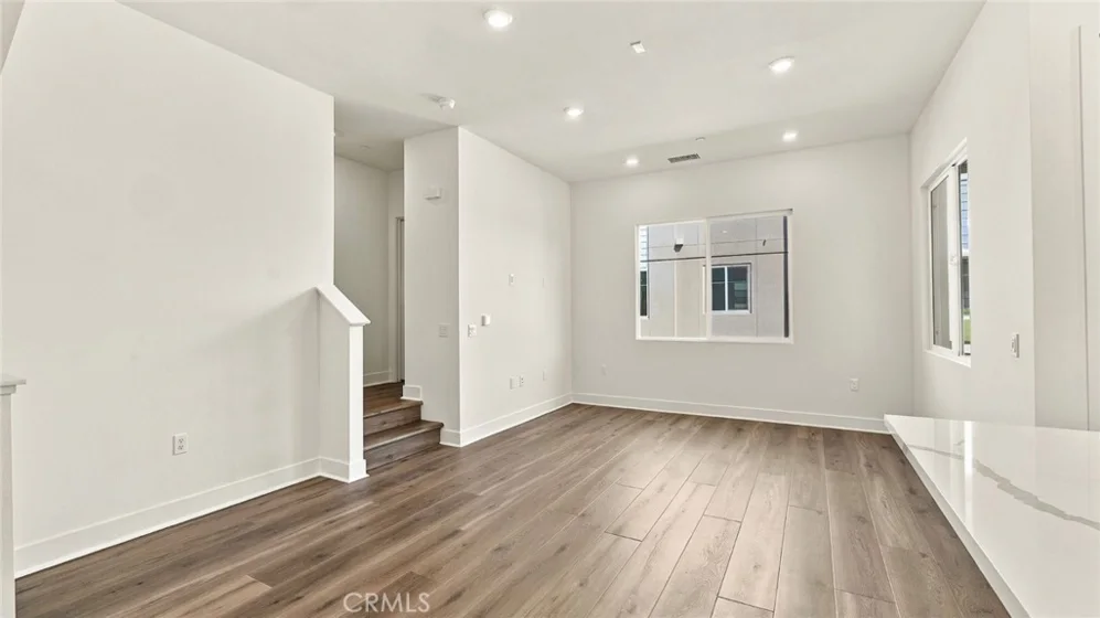7256 Pointbreak Drive photo 6
