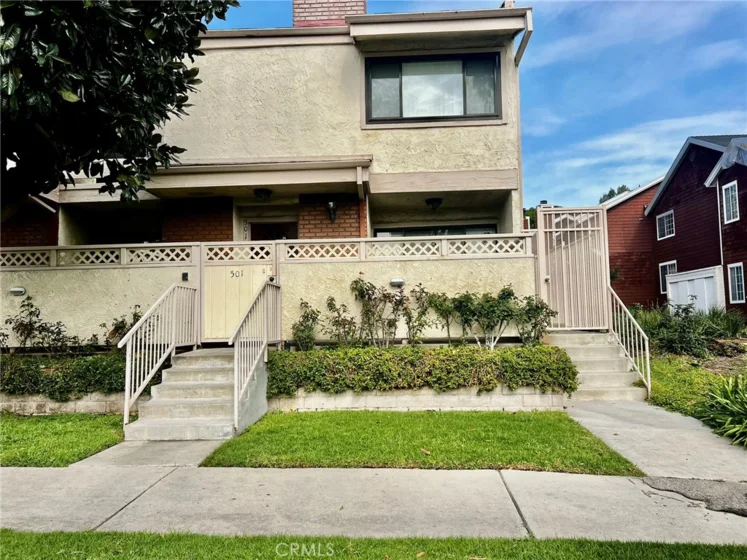 19451 Sherman Way #501 photo 1