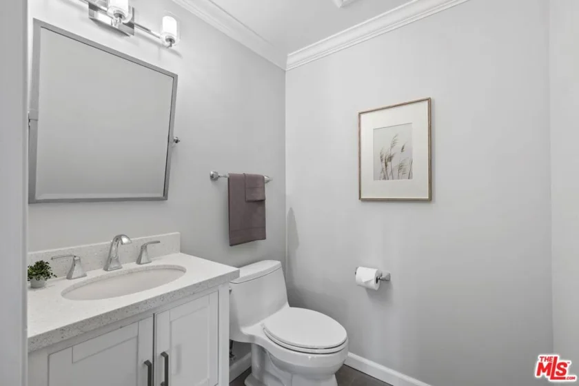 1018 4th Street #203 photo 7