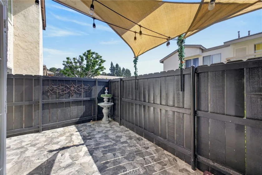1725 Melrose #28 photo 29