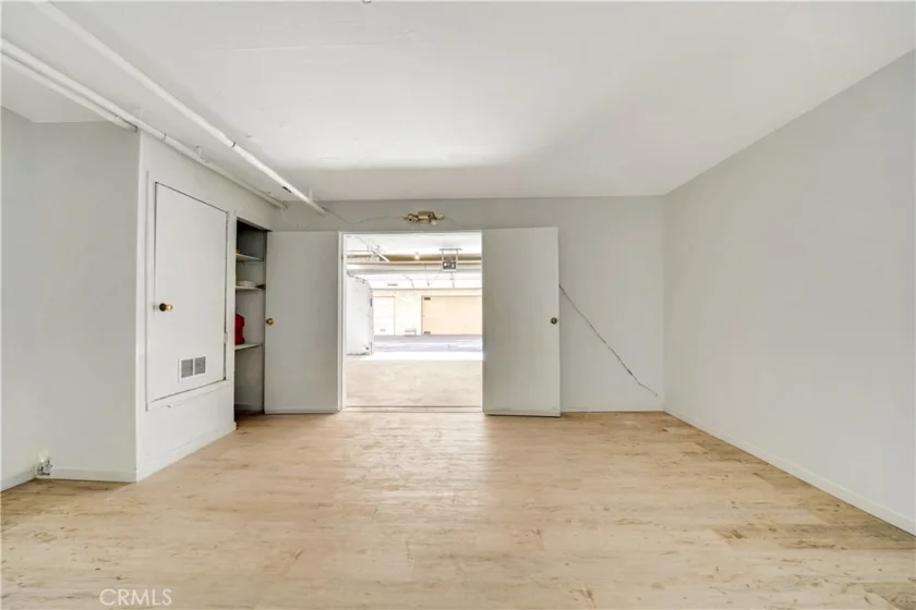 15053 Sherman Way #C photo 24