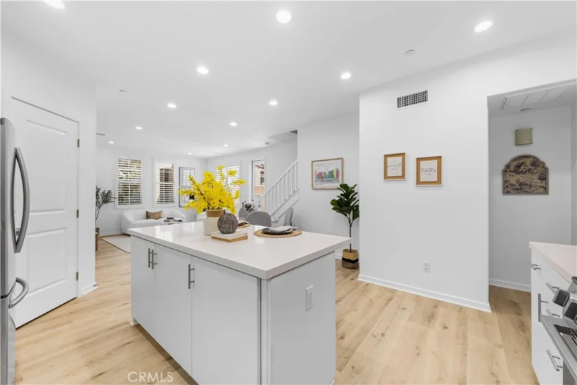 109 Tallowood photo 12