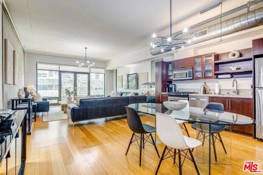 1111 S Grand Avenue #706 photo 3