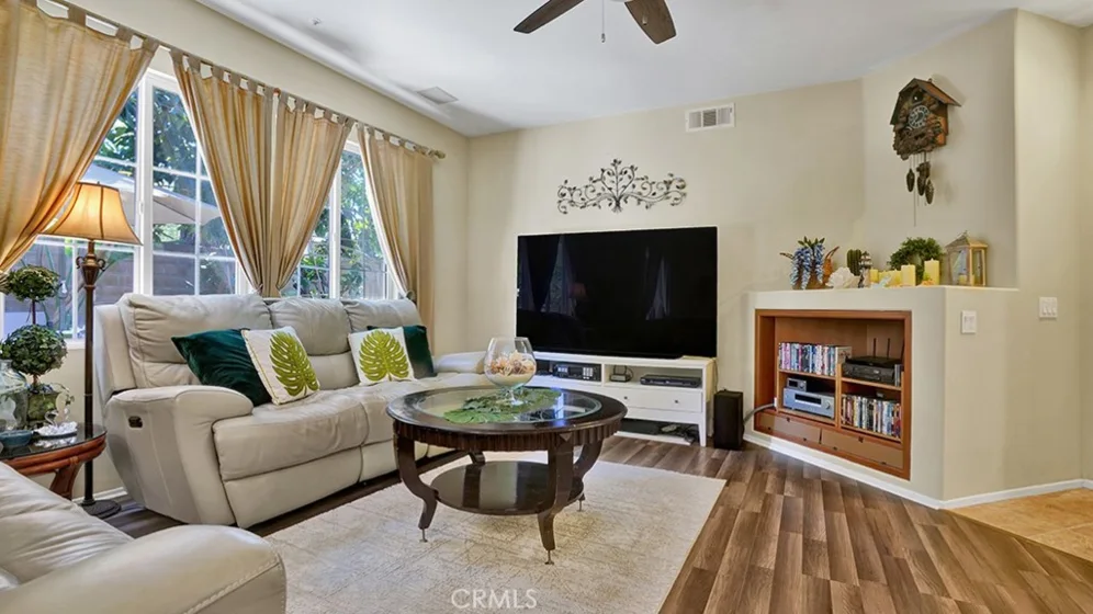 933 Somerville photo 4