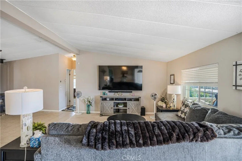 25210 Catalina photo 15