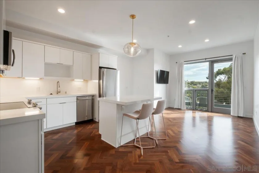 889 Date Street #440 photo 1